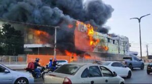 Incêndio de grandes proporções atinge loja de atacarejo em SLZ