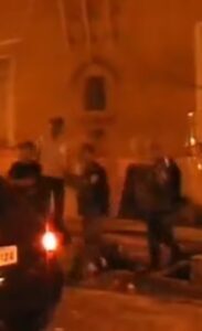 Eita!!! Esse foi o tratamento dado aos professores caxienses na gestão do conhecido Paulo Marinho, pai de Paulo Marinho Junior… Filho e pai juntos e agarrados!!! Assistam ao vídeo…