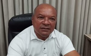 Enquanto uns esbanjam, prefeito do interior cancela Carnaval e diz que ‘prioridade é a folha de pagamento’