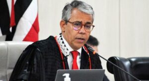 Sindicato dos Professores diz que contratação de advogados foi aprovada em assembleias