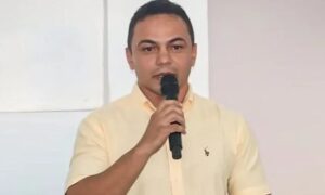 Prefeito de São Vicente de Férrer usa máquina pública para coagir servidores