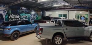 Operação apreende carros de luxo na casa do pastor Cavalcante, investigado por rachadinha