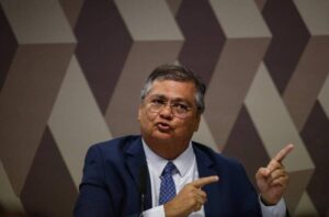 Juiz Clésio Cunha retorna às funções por determinação do CNJ