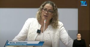 Deputada Mical critica debate sobre aborto e defende castração química de estupradores