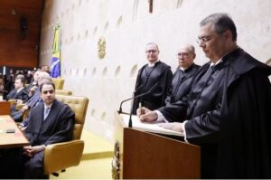 Enoque Mota abre mão da candidatura e declara apoio a Roberto Costa na disputa pela Famem