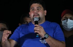 Candidata a prefeita de Fortaleza dos Nogueiras arremata frango por R$ 20 mil em leilão