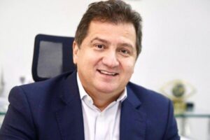 Simplício recebe felicitações de Brandão e pede pix de presente