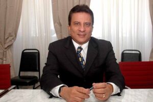 Ex-prefeito Tadeu Palácio declara apoio à reeleição de Braide