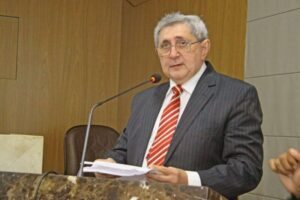 “Washington Macaxeira” quer antecipar aposentadoria no TCE por cargo no governo Brandão