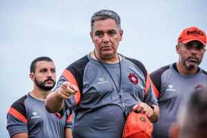 Moto demite Tuca Guimarães e inicia reformulação para a Série D