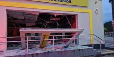 Criminosos explodem agência do Banco do Brasil em Rosário
