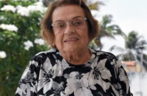 É grave o estado de saúde da professora e fitoterapeuta Terezinha Rego, internada no UDI