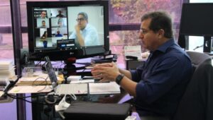 Simplício Araújo e os protocolos sanitários para reabertura do comércio