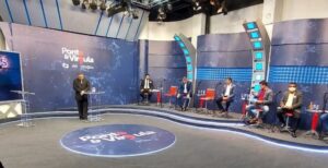 Fórmula de debates parece cansada; é preciso buscar alternativas