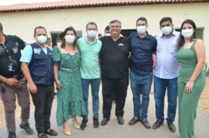 Em Riachão, Flávio Dino e Carlos Lula entregam ambulância e anunciam reforma do Hospital Municipal