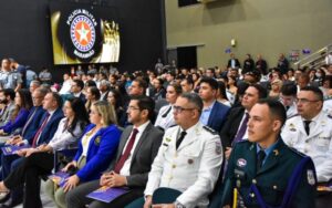 Medalha Brigadeiro Falcão: deputado Rafael recebe a maior honraria da PM por serviços prestados à Corporação