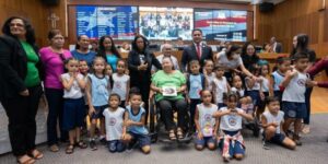 José Graziano agradece Zé Inácio pela homenagem ao Programa Ação da Cidadania
