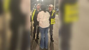 Primeira-dama de Arari, Ingrid Andrade fura blitz na Holandeses