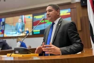 Zé Inácio destaca regulamentação de trabalho de motoristas de aplicativos