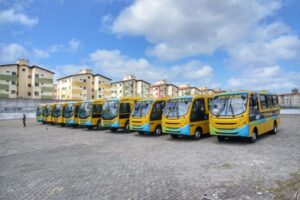 URGENTE! Motoristas de ônibus escolar paralisam em São Luís por atrasos salariais