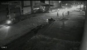 Vítima de assalto espancada em Imperatriz tem celular recuperado; veja imagens do crime
