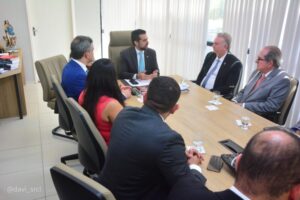 Sessão do Conselho Seccional da OAB/MA tem presença do presidente do TJMA, desembargador Froz Sobrinho