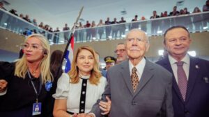 Deputados enaltecem iniciativa da Assembleia em homenagear ex-presidente José Sarney