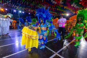 Multidão acompanha abertura oficial do Arraial da Assembleia Legislativa