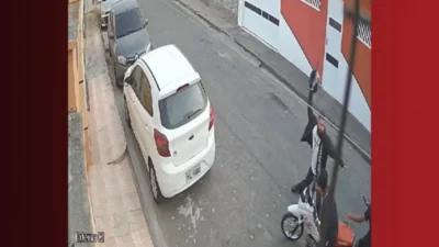 Assista! Homem tenta ajudar ‘vítima” de assalto e acaba roubado na Cohab, em São Luís