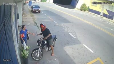 Homem rouba mulher com uma faca no Angelim