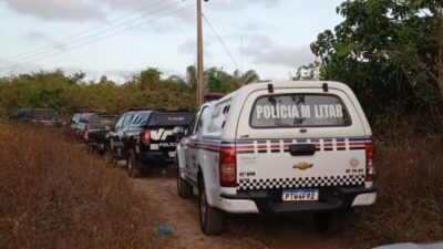 Homem é preso suspeito de agredir companheira com golpes de muleta