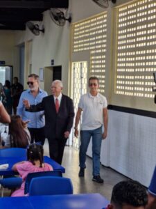 José Sarney vota durante a manhã em São Luís