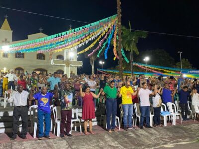 Encerramento do Festejo de Santo Antônio reúne fiéis na Praça da Matriz, em Bequimão