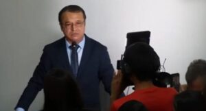 Prefeito em exercício em Paço do Lumiar exonera todos os secretários municipais numa só canetada