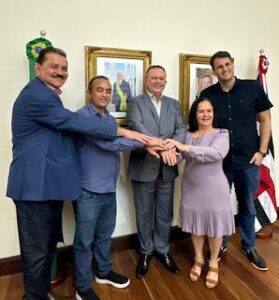 Deputado Aluízio reforça nome de Belezinha e defende consenso na eleição da Famem