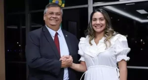 Enquanto Flávio Dino limpa as gavetas, Ana Paula se prepara para assumir definitivamente o mandato