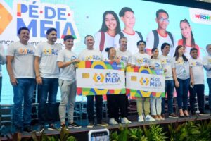 Fufuca participa de lançamento do programa “Pé-de-Meia”, de incentivo à Educação