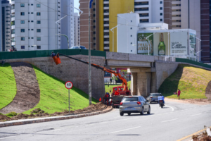 Imagem do dia: Viaduto da Litorânea começa a ganhar paisagismo…