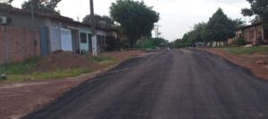 Santa Rita: concluído asfaltamento em povoado e iniciado operação tapa buraco