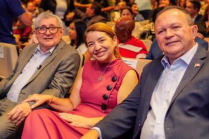 Iracema Vale prestigia posse de Washington Oliveira na Secretaria de Representação Institucional no DF