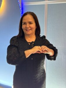 Reeleita com 80% dos votos, prefeita Belezinha é o nome do PL na disputa da Famem