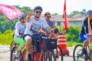 Bicicletaço com Duarte na Avenida Litorânea mobiliza ciclistas de toda São Luís