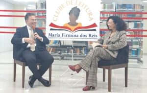Programa Encontro com Escritores recebe Daniel Blume