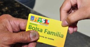 STF manda Bolsonaro devolver bolsa-família aos nordestinos..
