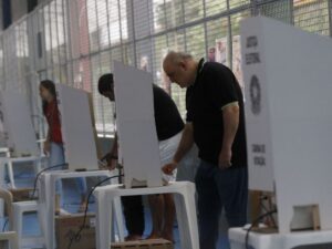 Eleições municipais contam com 83 deputados candidatos