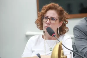 Ministros do STF avaliam que todos os políticos envolvidos em tentativa de golpe ficarão inelegíveis