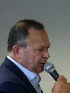 Brandão declara apoio a xará para STJ