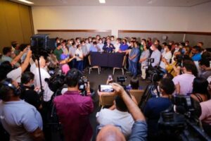 “Tá no governo quem tá com o governo”, diz Brandão ao ser oficializado candidato dos Leões
