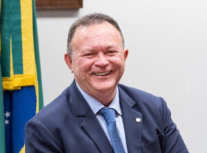 Brandão sai na frente de Braide e anuncia pré-carnaval na Beira Mar e Litorânea no sábado e domingo