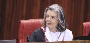 Cármen Lúcia e Nunes Marques serão empossados presidente e vice do TSE na segunda (3)